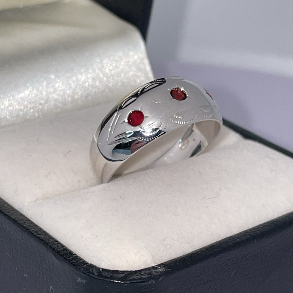 Solid 18K 750 Italy (not 14K) White Gold Red Gemstone Band Ring Vintage Antique - Picture 10 of 17